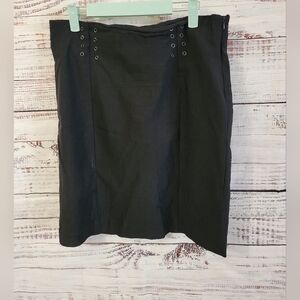 Isabella Rodriguez S8 Pencil Skirt Black
